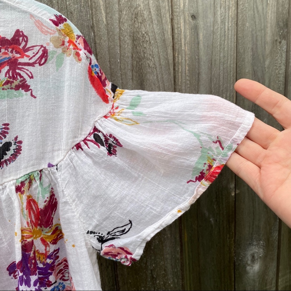 Free People Babydoll Floral Flutter Sleeve Top. - Picture 6 of 8